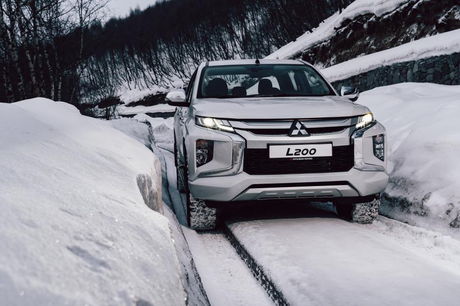  Mitsubishi L200 Double Cab 2019 года  (CIS) (фото 9 из 40)
